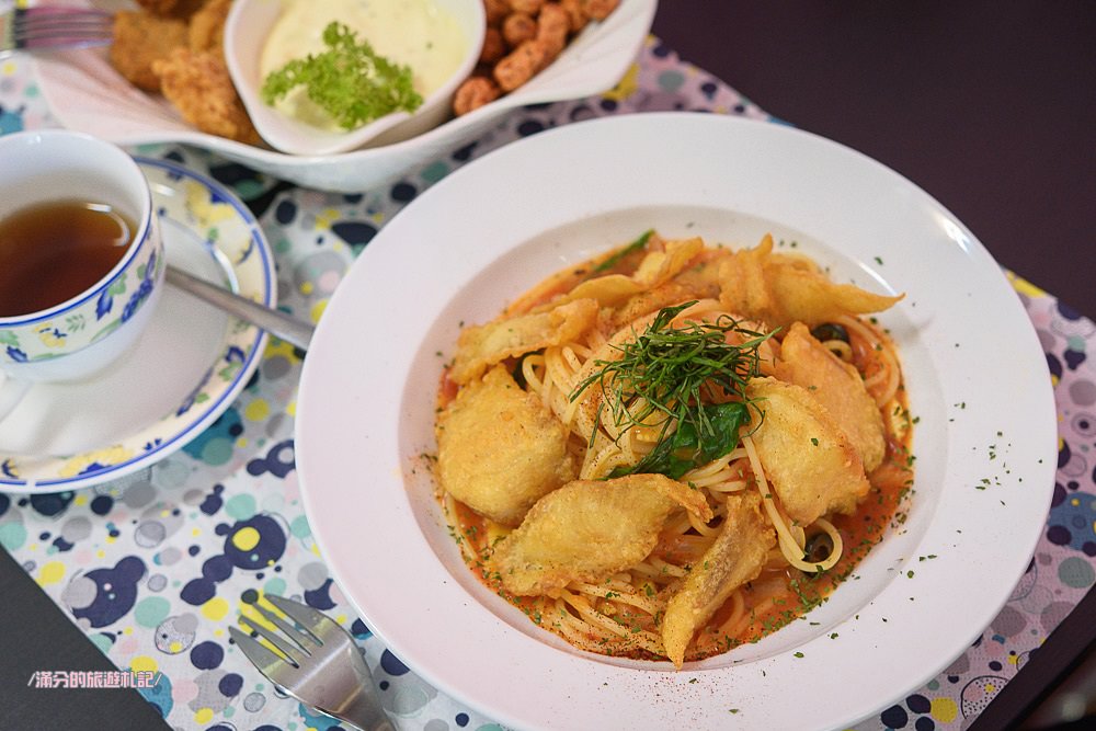 台中北區美食》童樂會親子餐廳 平價大份量義大利麵/燉飯 小空間大樂趣 兒童趣味玩樂的祕密基地 - 滿分的旅遊札記