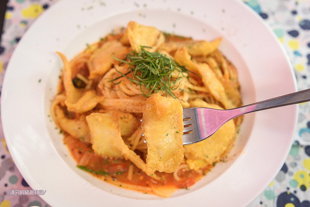 台中北區美食》童樂會親子餐廳 平價大份量義大利麵/燉飯 小空間大樂趣 兒童趣味玩樂的祕密基地 - 滿分的旅遊札記