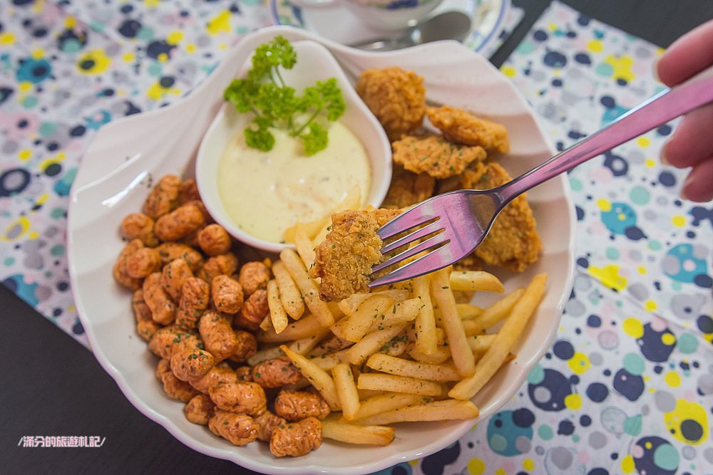 台中北區美食》童樂會親子餐廳 平價大份量義大利麵/燉飯 小空間大樂趣 兒童趣味玩樂的祕密基地 - 滿分的旅遊札記