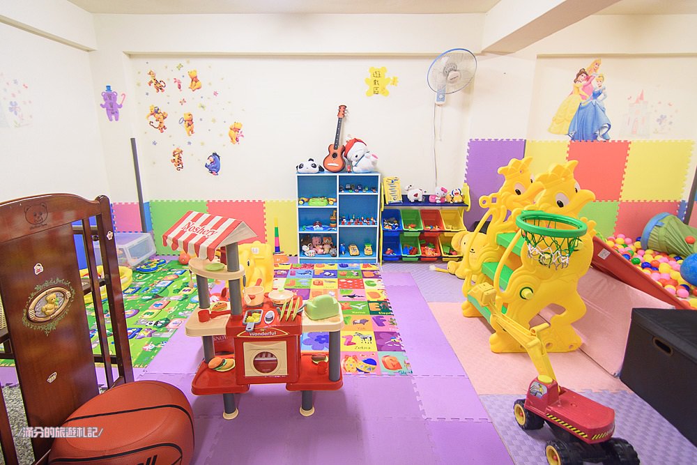 台中北區美食》童樂會親子餐廳 平價大份量義大利麵/燉飯 小空間大樂趣 兒童趣味玩樂的祕密基地 - 滿分的旅遊札記