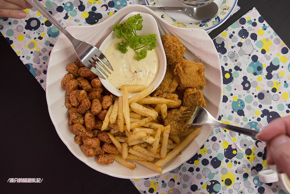 台中北區美食》童樂會親子餐廳 平價大份量義大利麵/燉飯 小空間大樂趣 兒童趣味玩樂的祕密基地 - 滿分的旅遊札記