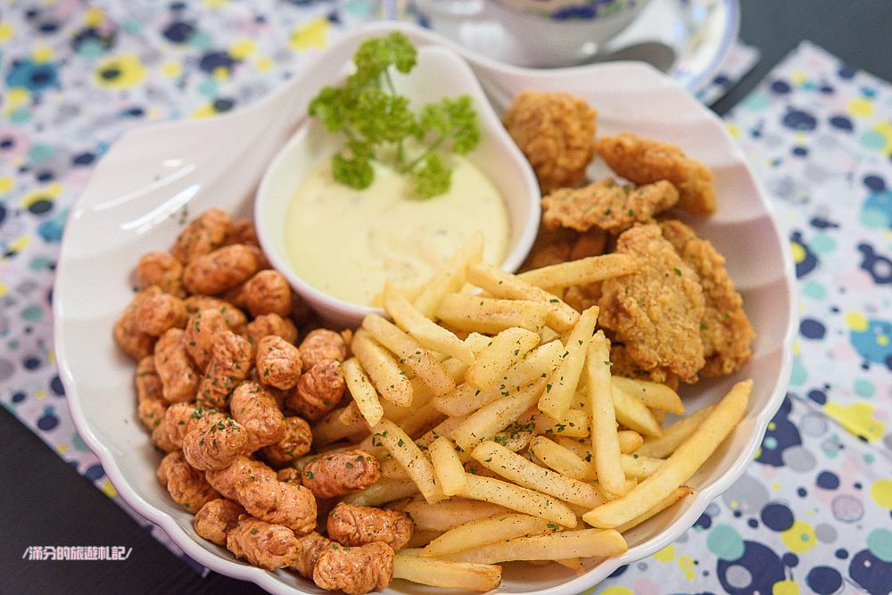 台中北區美食》童樂會親子餐廳 平價大份量義大利麵/燉飯 小空間大樂趣 兒童趣味玩樂的祕密基地 - 滿分的旅遊札記