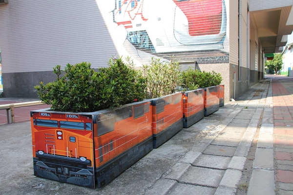 靜修國小：【彰化員林景點】靜修國民小學~靜修鐵道文化園區，3D立體火車彩繪