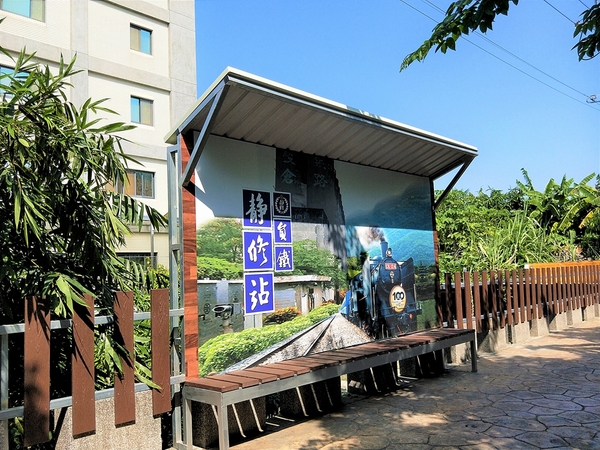 靜修國小：【彰化員林景點】靜修國民小學~靜修鐵道文化園區，3D立體火車彩繪