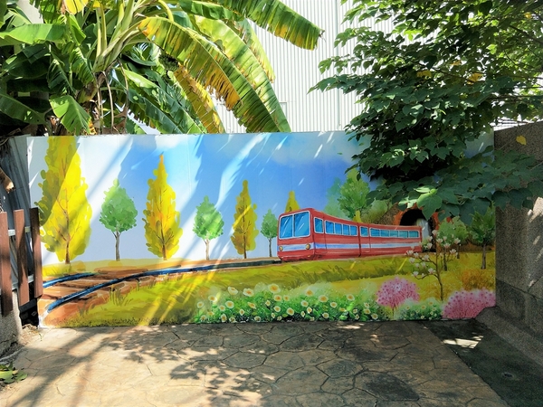 靜修國小：【彰化員林景點】靜修國民小學~靜修鐵道文化園區，3D立體火車彩繪