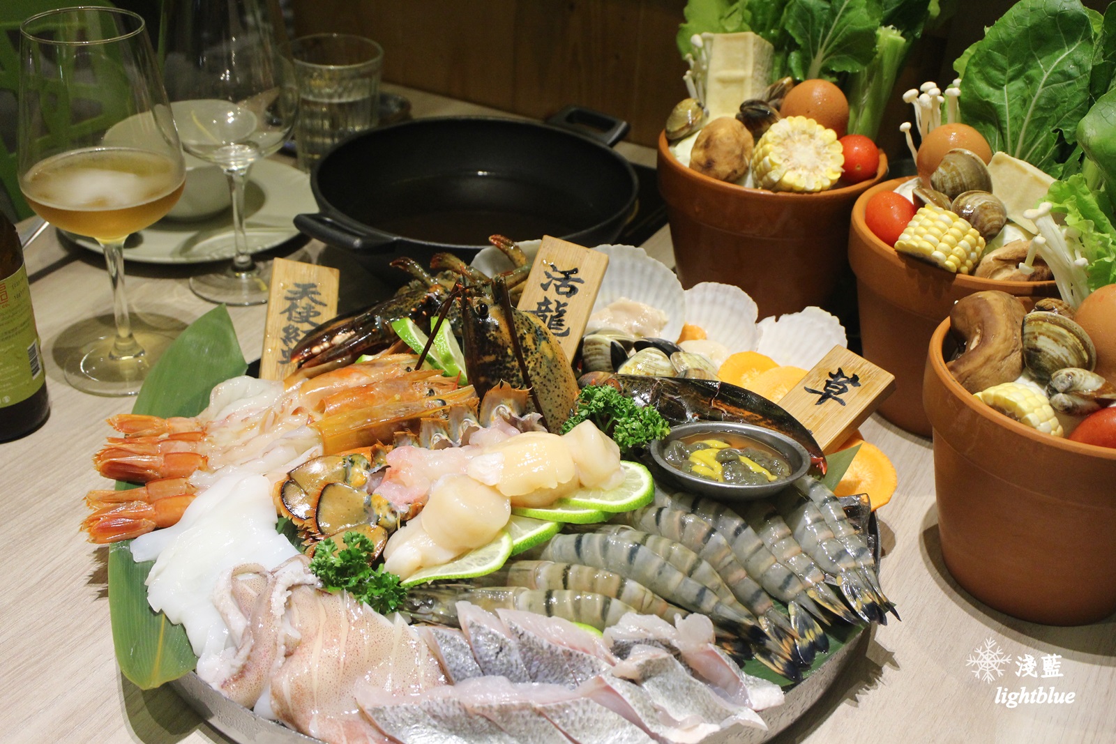 [ 南京復興站．八德路美食 ] 淺藍 × 農場餐桌鍋物料理～近東區微風百貨，費時費工的雞精湯火鍋