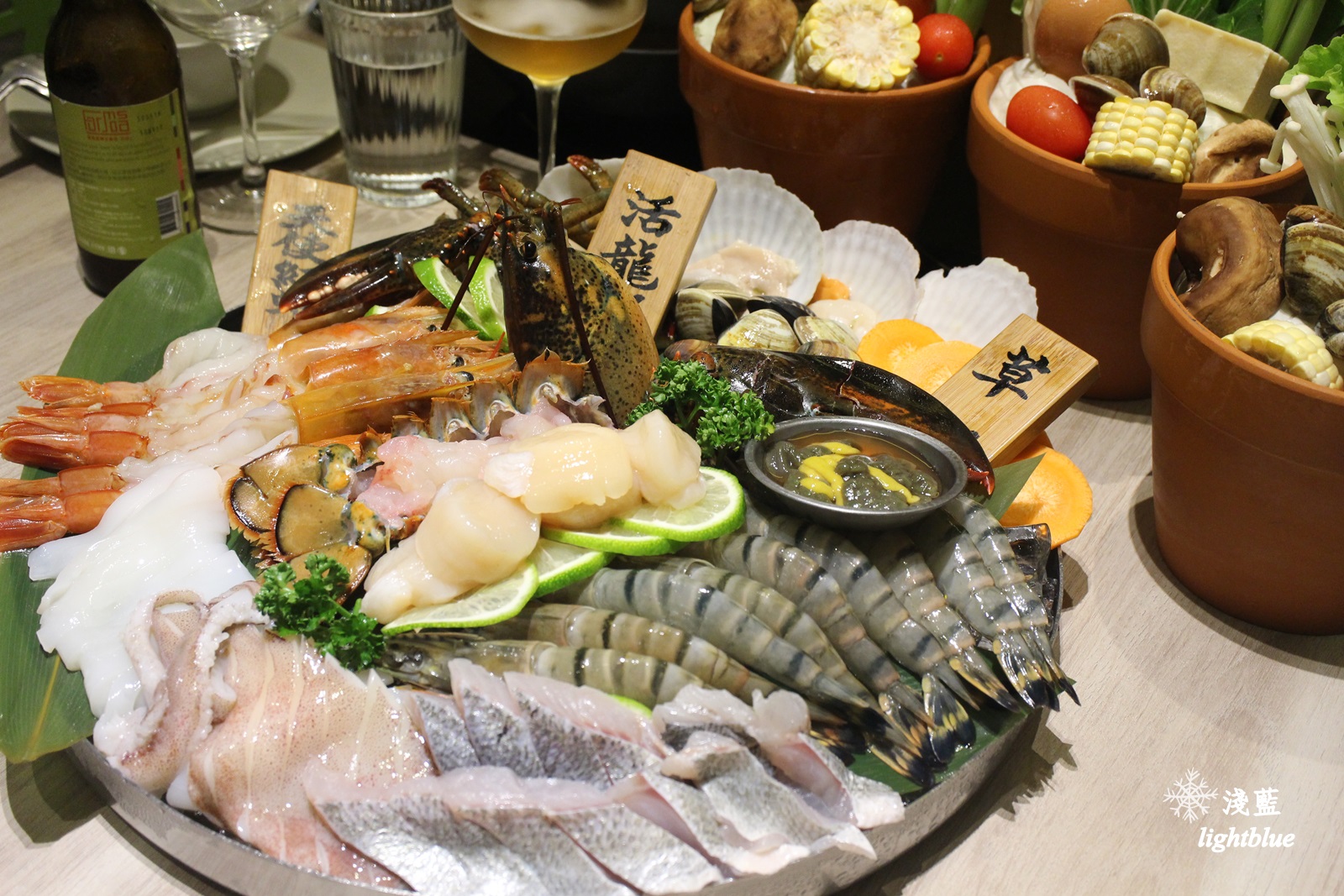 [ 南京復興站．八德路美食 ] 淺藍 × 農場餐桌鍋物料理～近東區微風百貨，費時費工的雞精湯火鍋