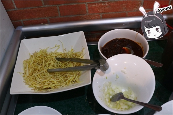 牛不牛肉湯：[食記]►台南安平區◄久違了台南新鮮美味的牛肉湯、牛肉爐專賣店－牛不牛肉湯