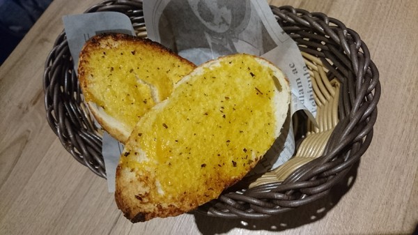 Good Partner 好夥伴咖啡(巨蛋店)：高雄巨蛋店~Good Partner 好夥伴~超浮誇7pupu火山冰與萌噠噠柴柴立體棉花糖~網美必拍雲朵造景~從頭到尾驚喜不斷~