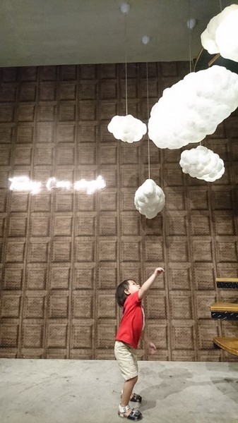 Good Partner 好夥伴咖啡(巨蛋店)：高雄巨蛋店~Good Partner 好夥伴~超浮誇7pupu火山冰與萌噠噠柴柴立體棉花糖~網美必拍雲朵造景~從頭到尾驚喜不斷~