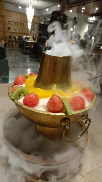 Good Partner 好夥伴咖啡(巨蛋店)：高雄巨蛋店~Good Partner 好夥伴~超浮誇7pupu火山冰與萌噠噠柴柴立體棉花糖~網美必拍雲朵造景~從頭到尾驚喜不斷~