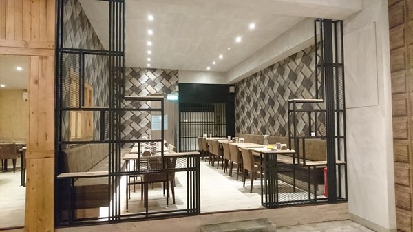 Good Partner 好夥伴咖啡(巨蛋店)：高雄巨蛋店~Good Partner 好夥伴~超浮誇7pupu火山冰與萌噠噠柴柴立體棉花糖~網美必拍雲朵造景~從頭到尾驚喜不斷~