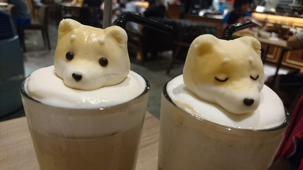 Good Partner 好夥伴咖啡(巨蛋店)：高雄巨蛋店~Good Partner 好夥伴~超浮誇7pupu火山冰與萌噠噠柴柴立體棉花糖~網美必拍雲朵造景~從頭到尾驚喜不斷~