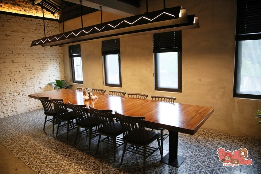 【台南美食】隱藏版的老屋打卡點！竟藏著美式風格的另類餐點：In Stock 飲食客 - 熱血玩台南。跳躍新世界