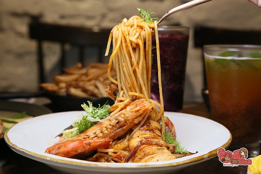 【台南美食】隱藏版的老屋打卡點！竟藏著美式風格的另類餐點：In Stock 飲食客 - 熱血玩台南。跳躍新世界