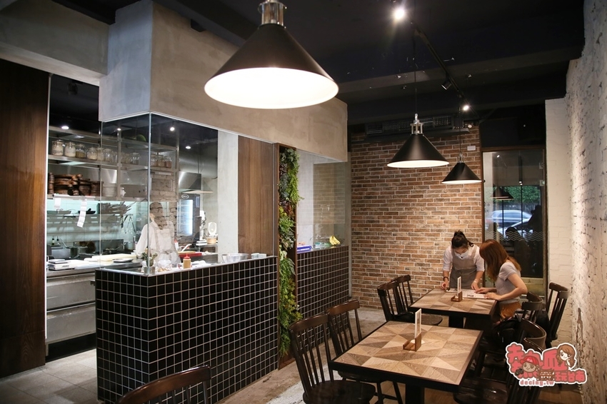 【台南美食】隱藏版的老屋打卡點！竟藏著美式風格的另類餐點：In Stock 飲食客 - 熱血玩台南。跳躍新世界