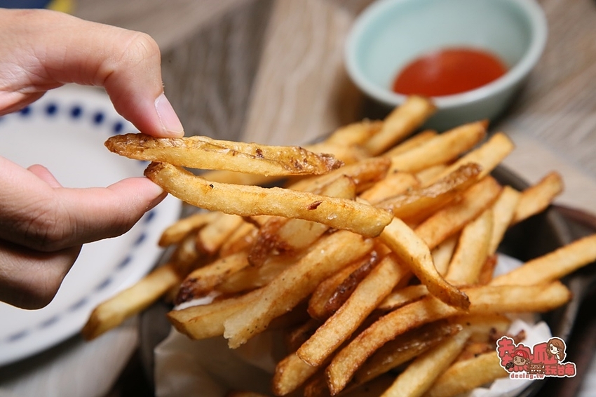 【台南美食】隱藏版的老屋打卡點！竟藏著美式風格的另類餐點：In Stock 飲食客 - 熱血玩台南。跳躍新世界
