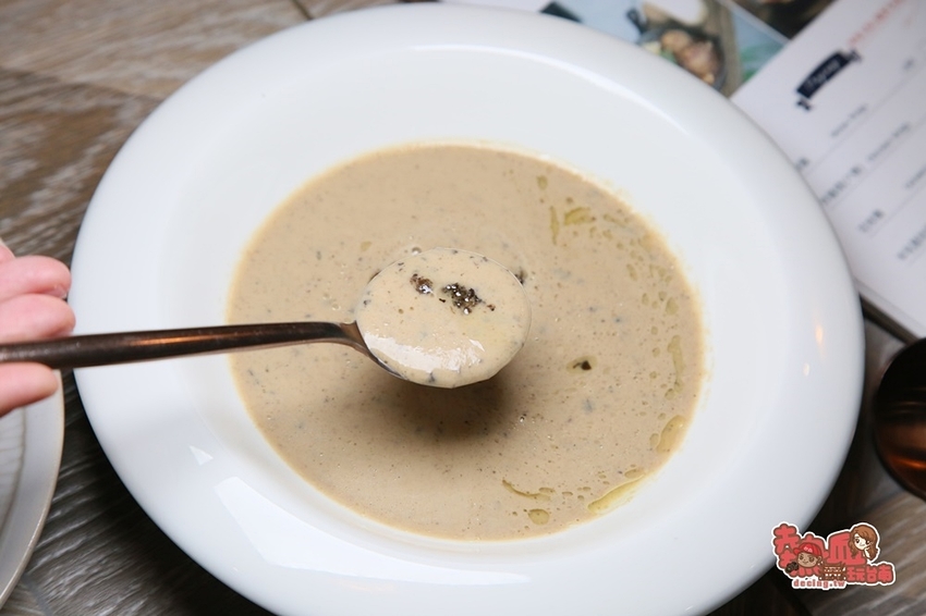 【台南美食】隱藏版的老屋打卡點！竟藏著美式風格的另類餐點：In Stock 飲食客 - 熱血玩台南。跳躍新世界