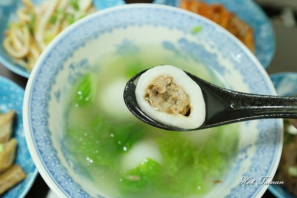 杜桑灶咖：【台南美食】不輸日本烏龍麵的在地小吃，銅板價就讓你飽餐一頓：杜桑灶咖