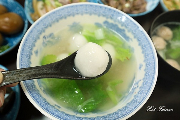 杜桑灶咖：【台南美食】不輸日本烏龍麵的在地小吃，銅板價就讓你飽餐一頓：杜桑灶咖