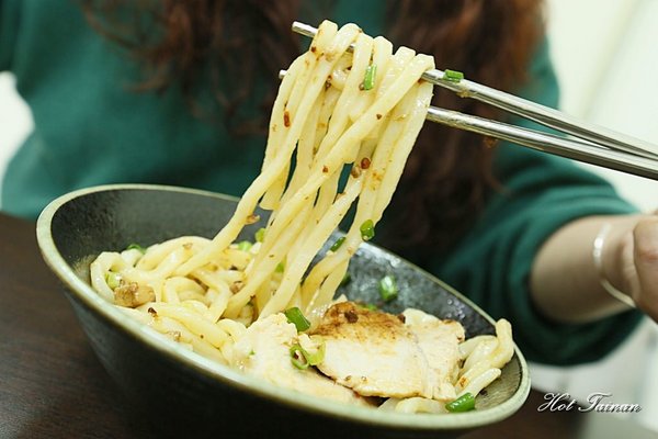 杜桑灶咖：【台南美食】不輸日本烏龍麵的在地小吃，銅板價就讓你飽餐一頓：杜桑灶咖