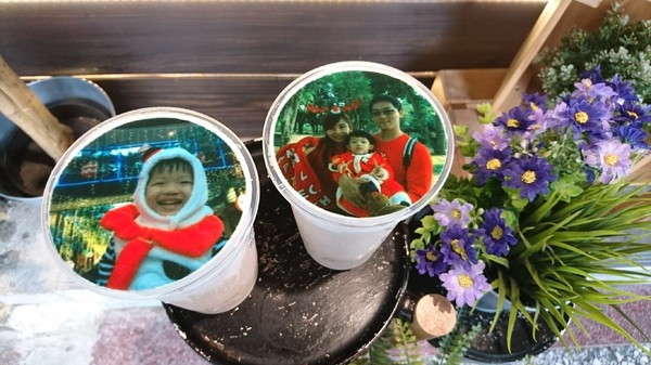 茶工業現萃茶飲(五福駁二店)：高雄~茶工業現萃茶飲~乾燥花飲品店~超有梗客製化自拍拉花奶茶~做出專屬自己的搖搖~