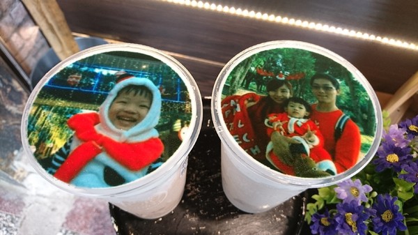 茶工業現萃茶飲(五福駁二店)：高雄~茶工業現萃茶飲~乾燥花飲品店~超有梗客製化自拍拉花奶茶~做出專屬自己的搖搖~