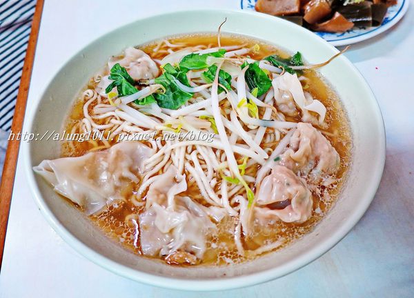 舊車頭食堂：CP值超高!!!   哈瑪星 / 舊車頭食堂