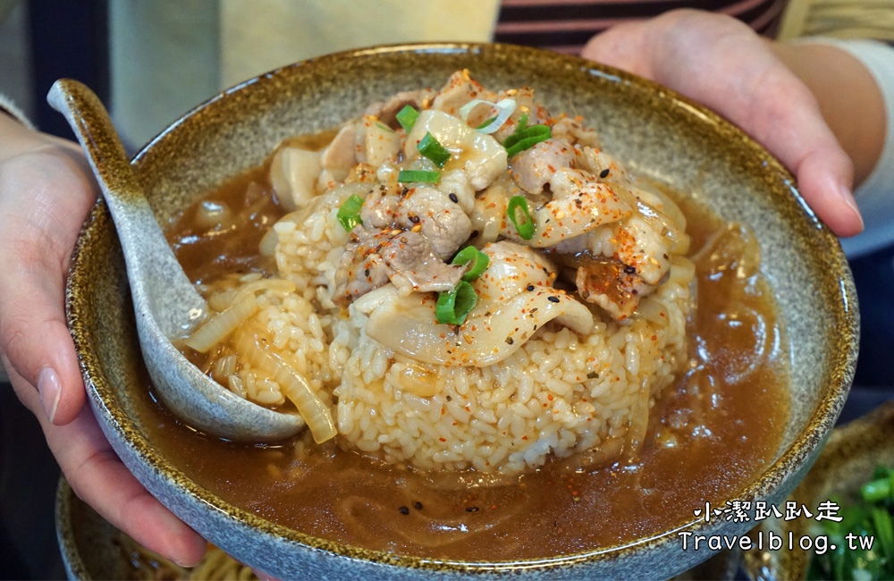 台中美食》好吃炒飯推薦!台中西屯區炒之霸炒飯專賣店-平價俗夠大碗!多樣選擇美味炒飯 炒麵也好吃!近逢甲夜市 - 小潔趴趴走旅遊札記