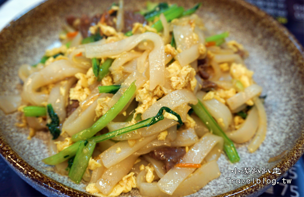 台中美食》好吃炒飯推薦!台中西屯區炒之霸炒飯專賣店-平價俗夠大碗!多樣選擇美味炒飯 炒麵也好吃!近逢甲夜市 - 小潔趴趴走旅遊札記