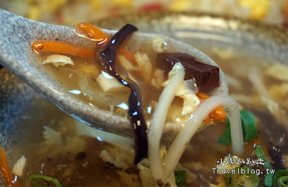 台中美食》好吃炒飯推薦!台中西屯區炒之霸炒飯專賣店-平價俗夠大碗!多樣選擇美味炒飯 炒麵也好吃!近逢甲夜市 - 小潔趴趴走旅遊札記