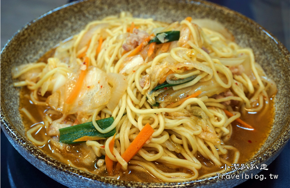 台中美食》好吃炒飯推薦!台中西屯區炒之霸炒飯專賣店-平價俗夠大碗!多樣選擇美味炒飯 炒麵也好吃!近逢甲夜市 - 小潔趴趴走旅遊札記