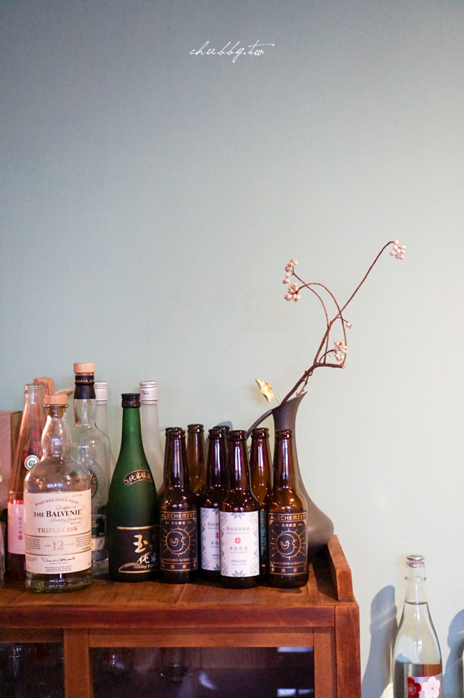 時寓│來金清燉牛肉麵│清香湯頭只願一飲而盡│老宅裡的中藥新生