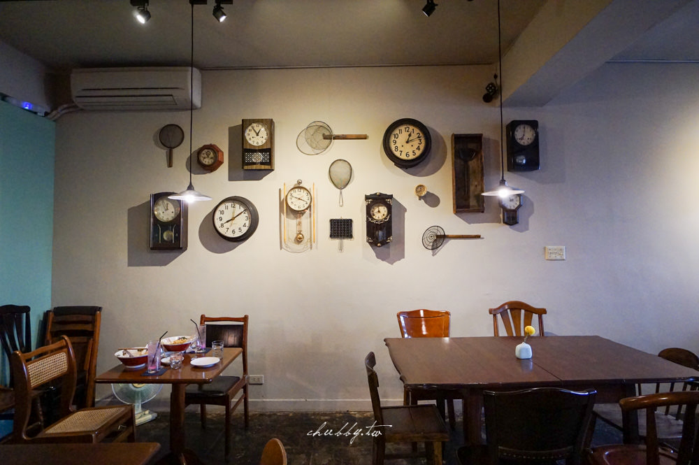 時寓│來金清燉牛肉麵│清香湯頭只願一飲而盡│老宅裡的中藥新生