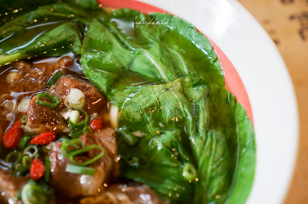 時寓│來金清燉牛肉麵│清香湯頭只願一飲而盡│老宅裡的中藥新生