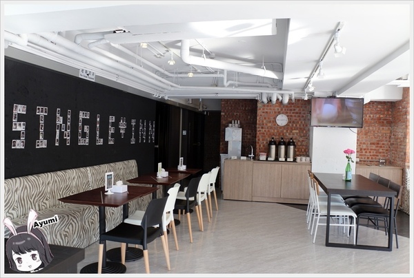 SingleInn單人房-高雄站前館：[住宿]►高雄新興區◄SingleInnstation單人房站前館、讓你出差或是一個人自由旅行時可以放鬆休息的像家一樣的地方，高雄車站步行約3分鐘、文末有專屬粉絲訂房優惠碼