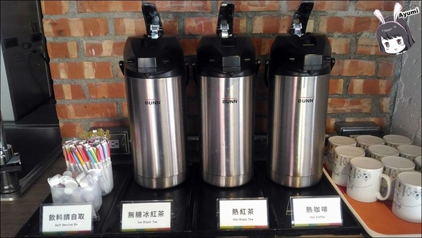 SingleInn單人房-高雄站前館：[住宿]►高雄新興區◄SingleInnstation單人房站前館、讓你出差或是一個人自由旅行時可以放鬆休息的像家一樣的地方，高雄車站步行約3分鐘、文末有專屬粉絲訂房優惠碼