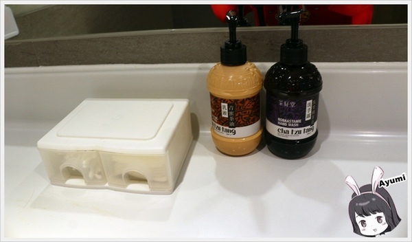 SingleInn單人房-高雄站前館：[住宿]►高雄新興區◄SingleInnstation單人房站前館、讓你出差或是一個人自由旅行時可以放鬆休息的像家一樣的地方，高雄車站步行約3分鐘、文末有專屬粉絲訂房優惠碼