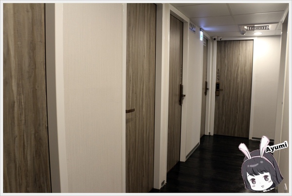 SingleInn單人房-高雄站前館：[住宿]►高雄新興區◄SingleInnstation單人房站前館、讓你出差或是一個人自由旅行時可以放鬆休息的像家一樣的地方，高雄車站步行約3分鐘、文末有專屬粉絲訂房優惠碼