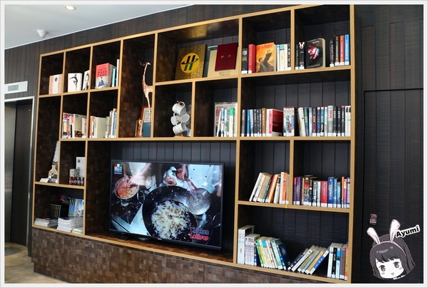 SingleInn單人房-高雄站前館：[住宿]►高雄新興區◄SingleInnstation單人房站前館、讓你出差或是一個人自由旅行時可以放鬆休息的像家一樣的地方，高雄車站步行約3分鐘、文末有專屬粉絲訂房優惠碼