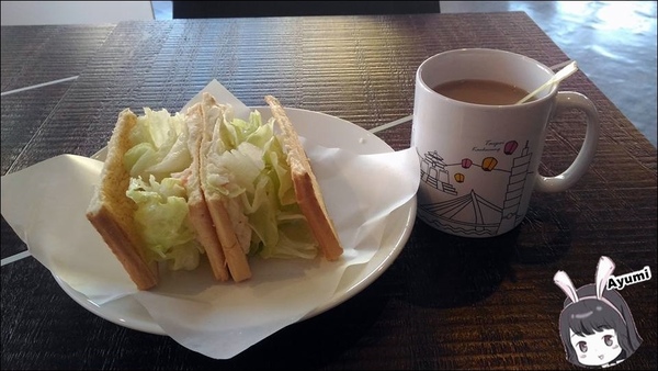 SingleInn單人房-高雄站前館：[住宿]►高雄新興區◄SingleInnstation單人房站前館、讓你出差或是一個人自由旅行時可以放鬆休息的像家一樣的地方，高雄車站步行約3分鐘、文末有專屬粉絲訂房優惠碼