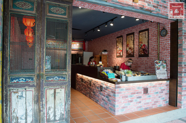 聚福香古早味:【台南美食】從後甲黃昏市場到店面|古早味封肉|滷豬腳|蹄膀飯|藥膳排骨湯~聚福香古早味 聚福香古早味:【台南美食】從後甲黃昏市場到店面|古早味封肉|滷豬腳|蹄膀飯|藥膳排骨湯~聚福香古早味