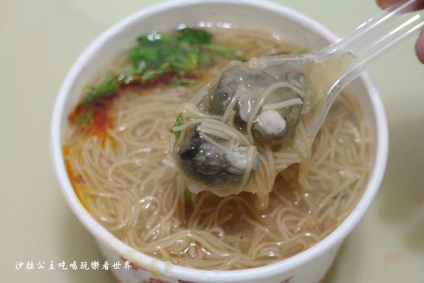 榮宗蚵仔麵線：士林劍潭美食『榮宗蚵仔麵線』大腸麵線/捷運劍潭站/劍潭國宅