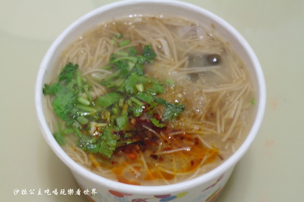 榮宗蚵仔麵線：士林劍潭美食『榮宗蚵仔麵線』大腸麵線/捷運劍潭站/劍潭國宅