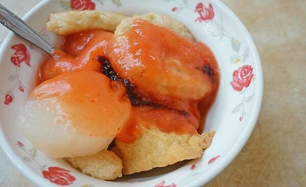 穿梭百年時空，有如來到舊時候人文風情餐廳！古色古香的文物以及美食饗宴，帶你進入不同的視覺以及味蕾的世