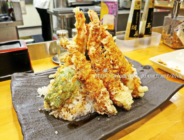 冨士天ぷら  いだ天：河口湖車站周邊美食 / いだ天 / 富士天婦羅餐廳 / 富士山天丼大器上菜!!