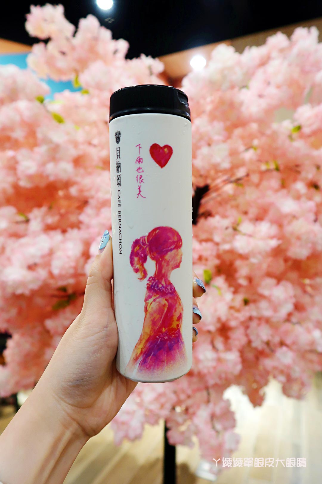 新竹旅遊｜橫山最新熱門打卡景點！全台最粉嫩的櫻花鐵道風7-ELEVEN門市在新竹