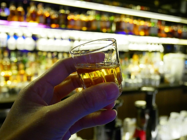 SMEXY 音樂餐廳:SMEXY 音樂餐廳-台北松山區特色餐館 從早午餐一路開到宵夜 餐點、服務都夠水準 夜晚還有live band 邊用餐邊聽音樂大享受