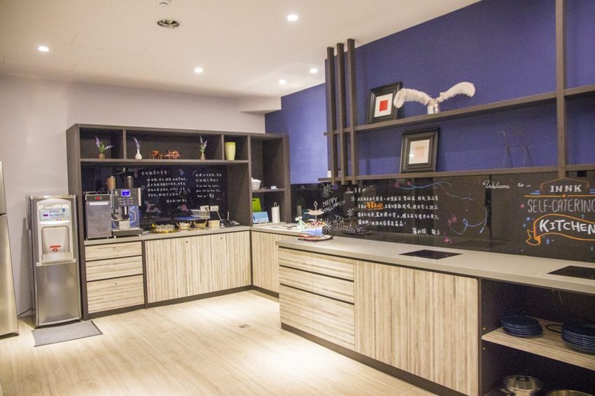 【台中住宿】逢甲夜市住宿／隱和旅INNK HOTEL～閣樓房型x自助式廚房x超大客廳，貼心無距離感的服務