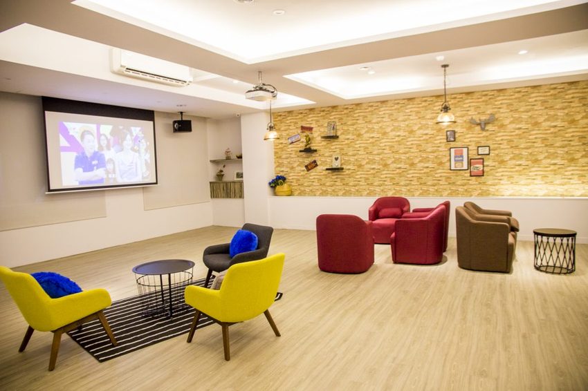 【台中住宿】逢甲夜市住宿／隱和旅INNK HOTEL～閣樓房型x自助式廚房x超大客廳，貼心無距離感的服務